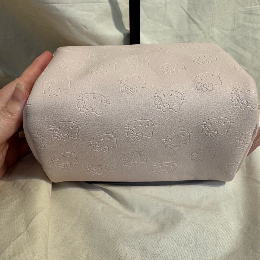 NWT Hello Kitty x Primark Collab Light Pink Embossed Makeup Bag with Embroidery - Picture 4 of 5